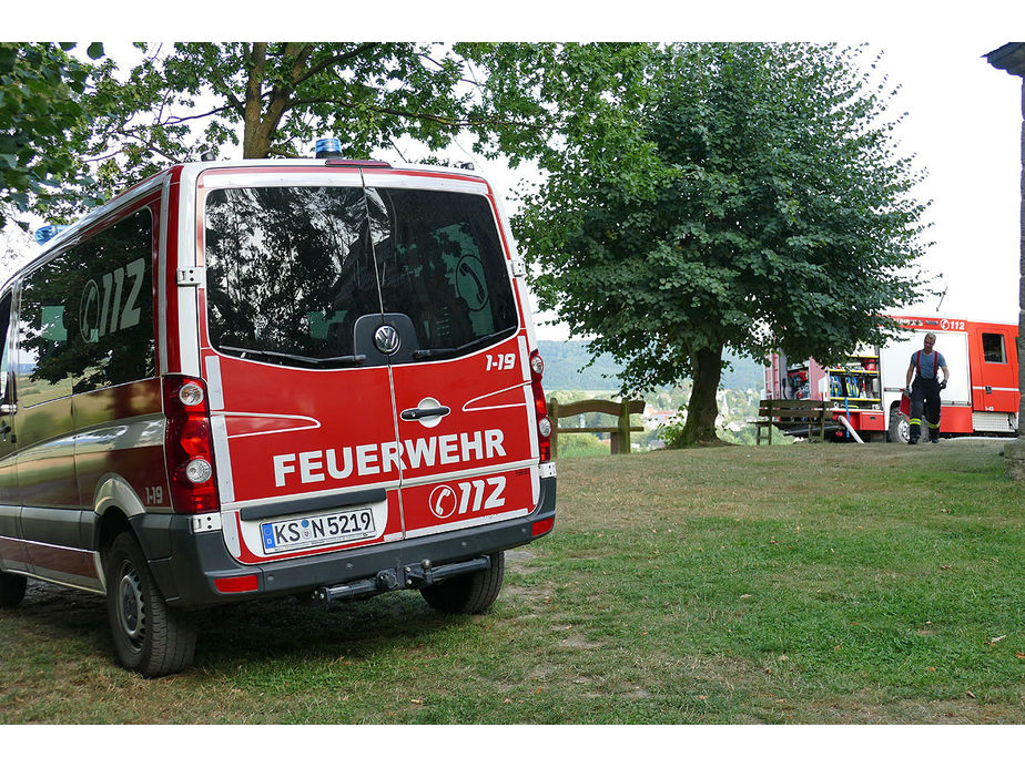 Naumburger Jugendfeuerwehr hilft an der Weingartenkapelle (Foto: Karl-Franz Thiede)